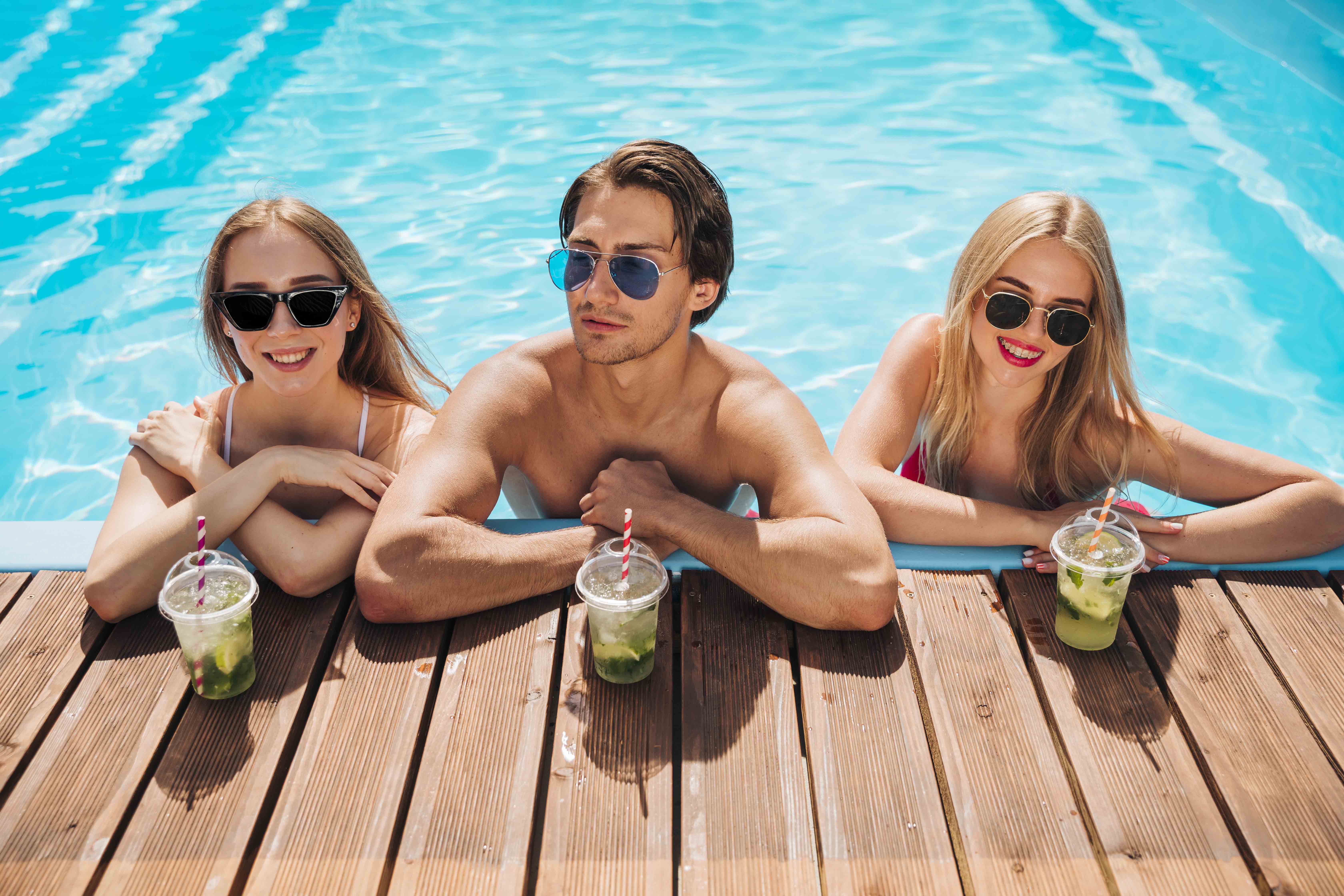 Pool Bar